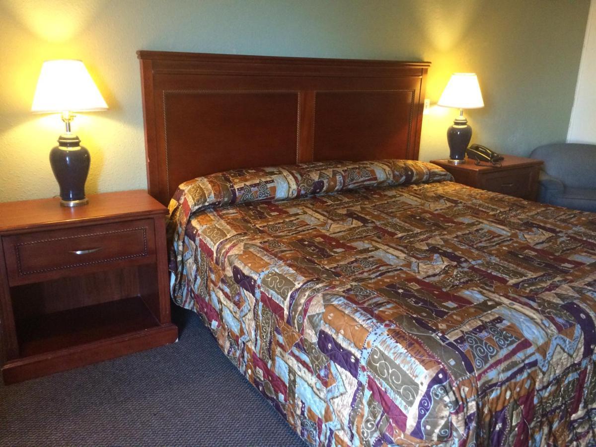 Rest Inn - Extended Stay, I-40 Airport, Wedding & Event Center 阿馬里洛 外观 照片