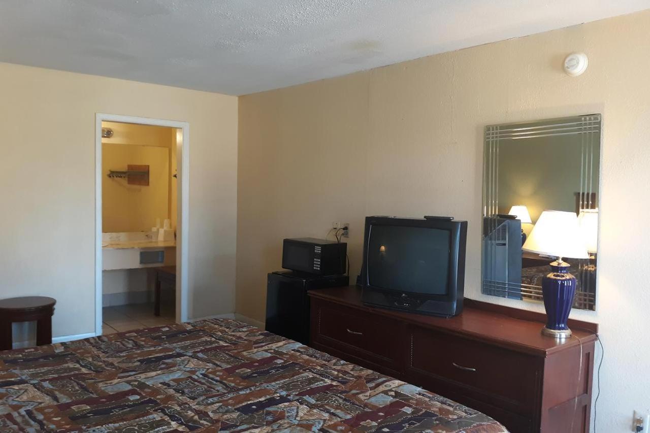 Rest Inn - Extended Stay, I-40 Airport, Wedding & Event Center 阿馬里洛 外观 照片