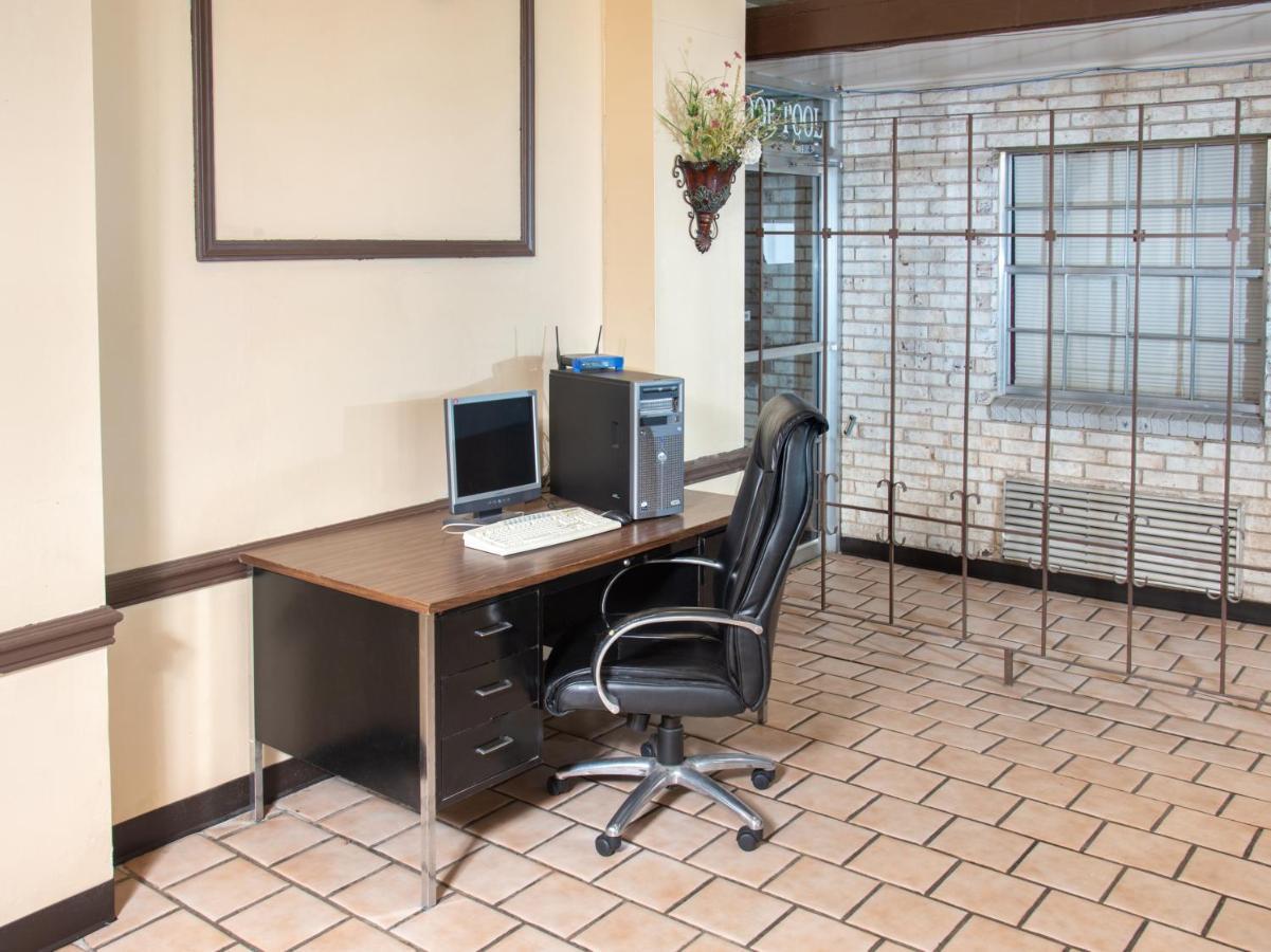 Rest Inn - Extended Stay, I-40 Airport, Wedding & Event Center 阿馬里洛 外观 照片