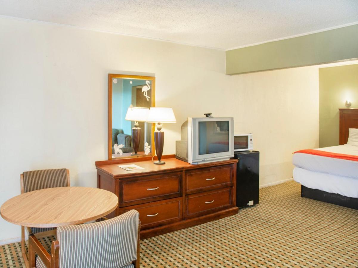 Rest Inn - Extended Stay, I-40 Airport, Wedding & Event Center 阿馬里洛 外观 照片